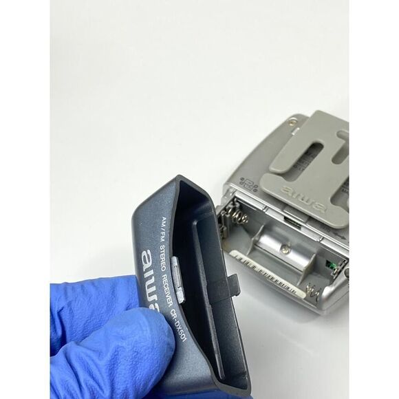 Vtg Aiwa Walkman AM FM Stereo Receiver CR-DX501 & Over the Ear Headphones Gray D - Picture 4 of 9